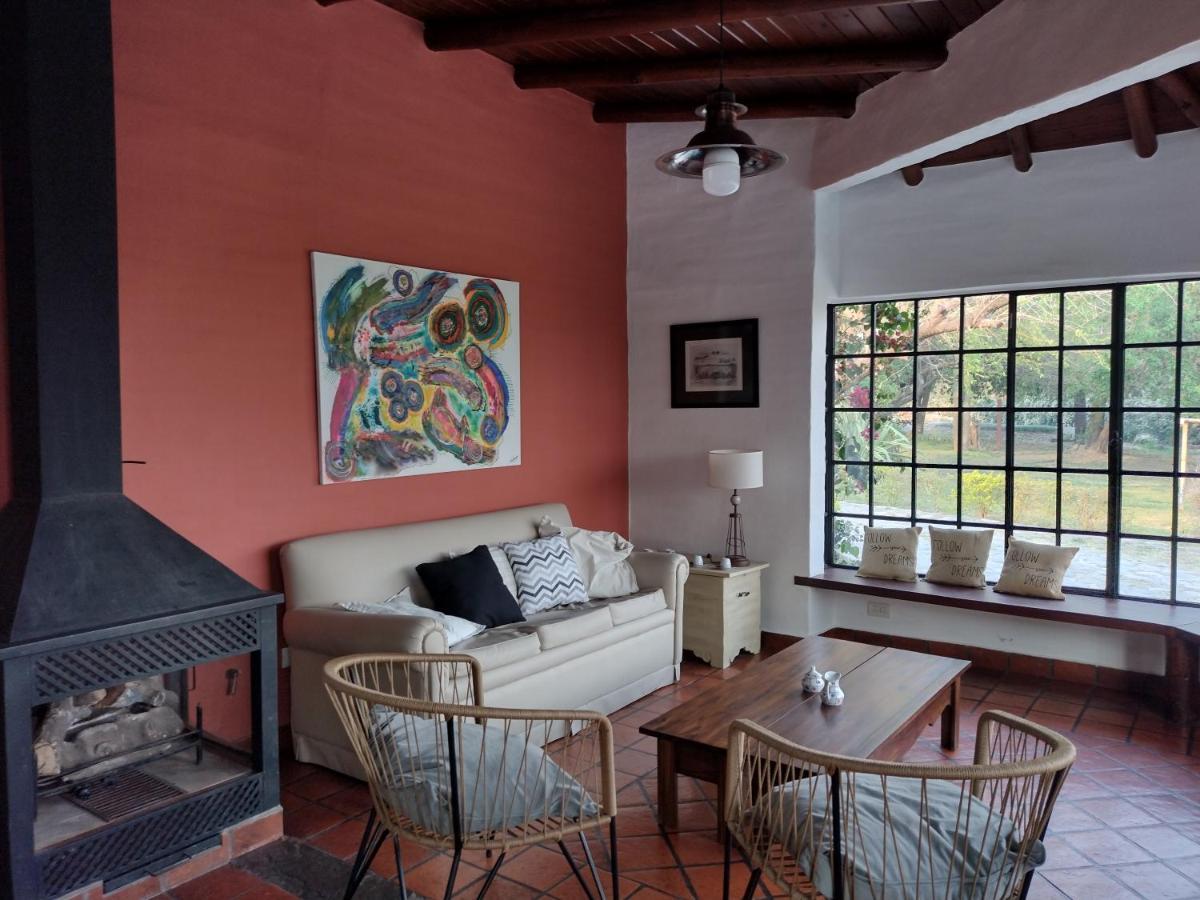 Campomora- 5 Min Del Centro - Confort - Parrilla & Pileta Holiday home